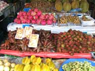 На овоще-фруктовом рынке в г. Пхукете
